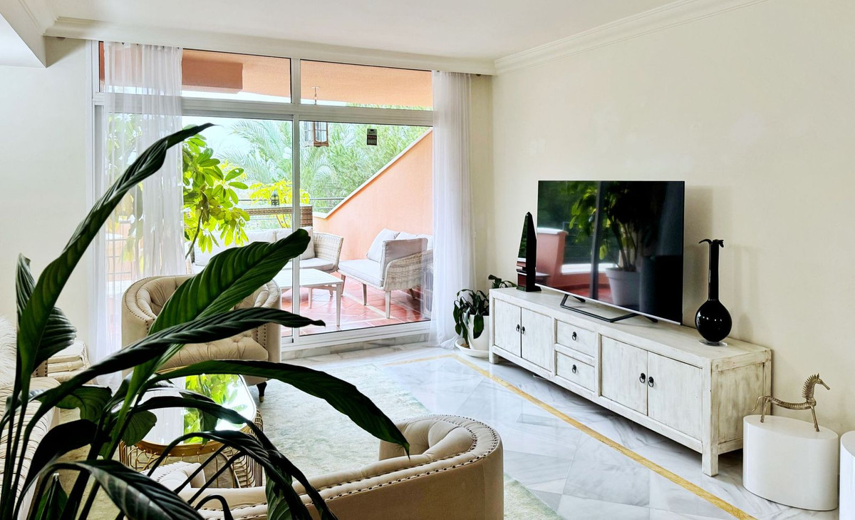 Appartement te koop in Nueva Andalucía | 2 slaapkamers H4994659