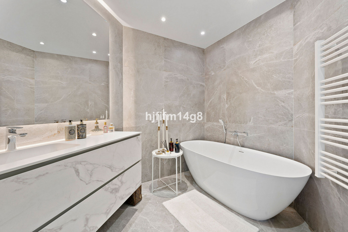Appartement te koop in Nueva Andalucía | 4 slaapkamers H5005765