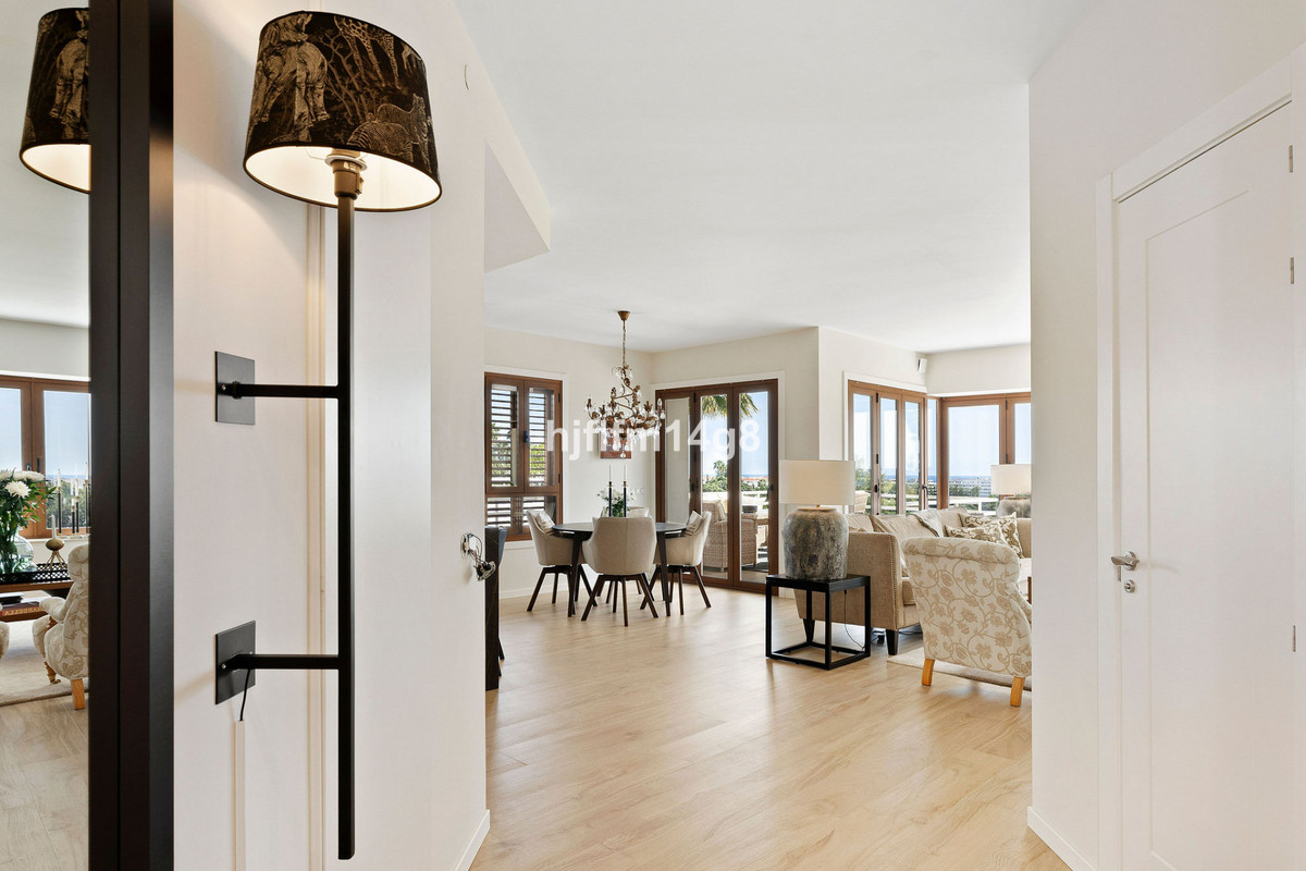 Appartement te koop in Nueva Andalucía | 4 slaapkamers H5005765
