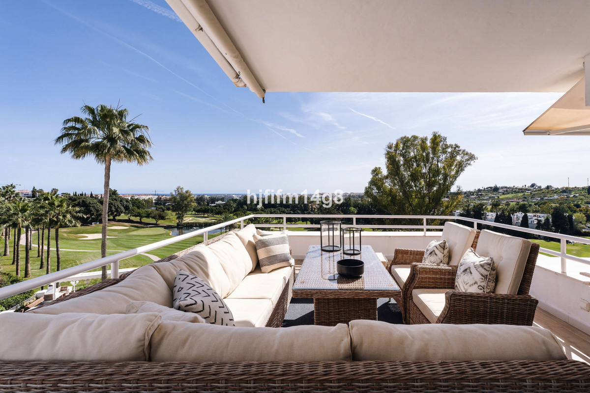 Appartement te koop in Nueva Andalucía | 4 slaapkamers H5005765