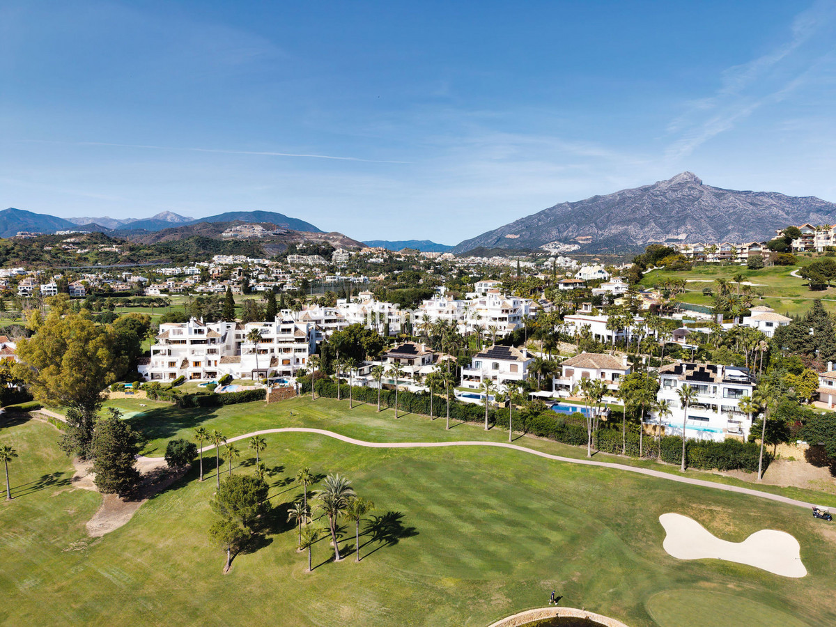 Appartement te koop in Nueva Andalucía | 4 slaapkamers H5005765