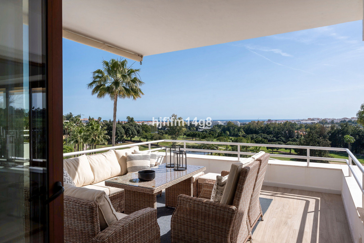 Appartement te koop in Nueva Andalucía | 4 slaapkamers H5005765
