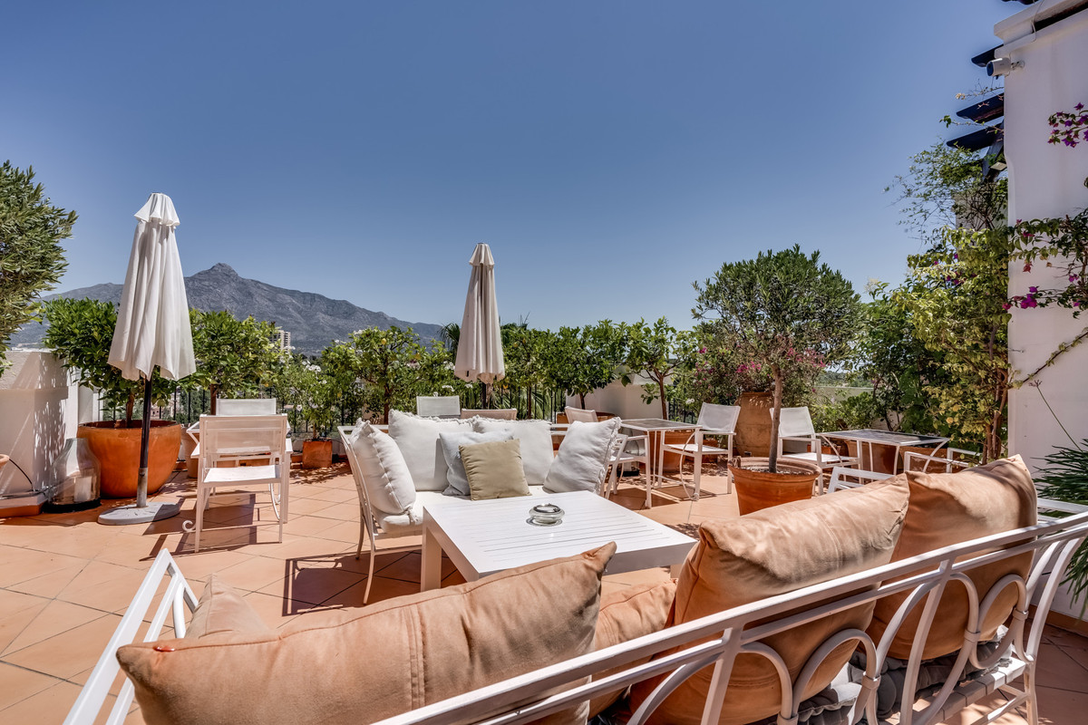 Appartement te koop in Nueva Andalucía | 6 slaapkamers H5015014