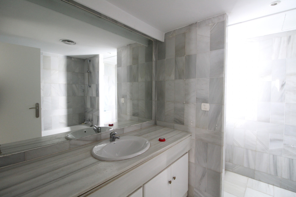 Appartement te koop in Nueva Andalucía | 1 slaapkamers H5018728