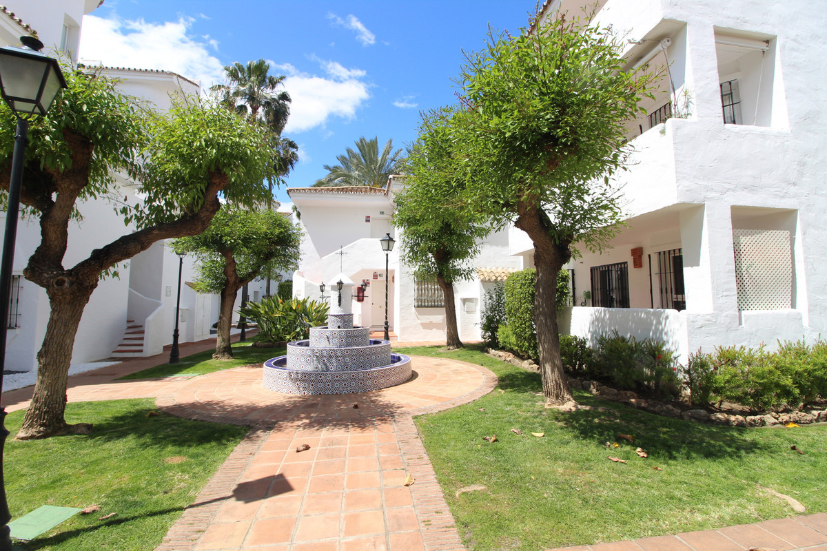 Appartement te koop in Nueva Andalucía | 1 slaapkamers H5018728