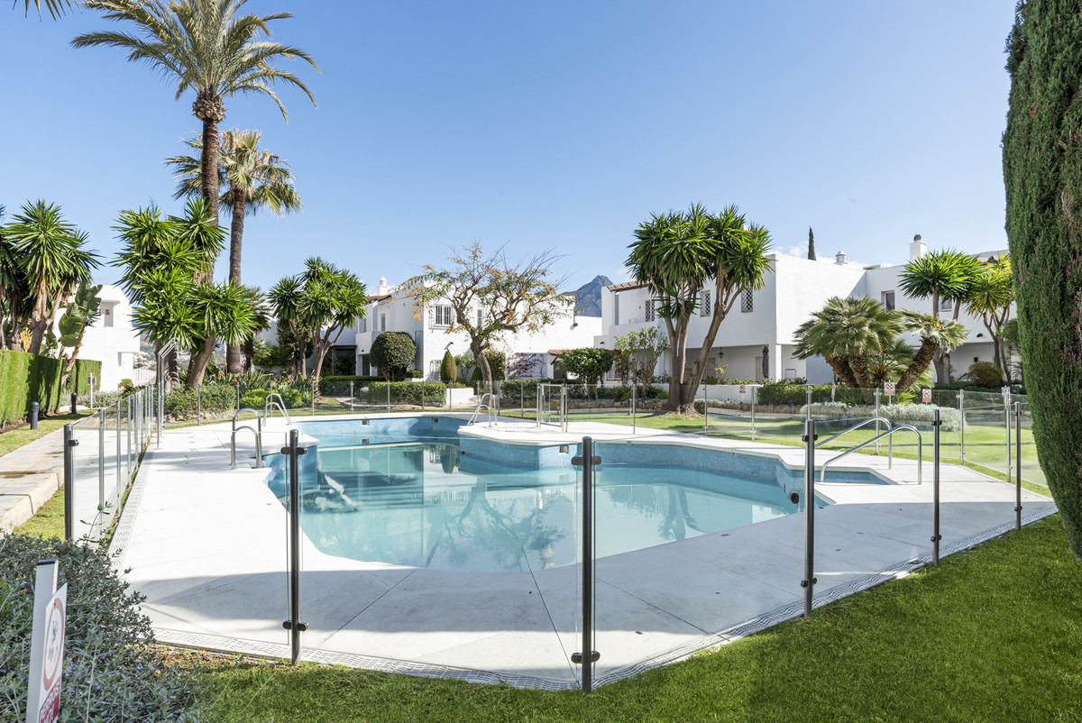 Tussenverdieping Appartement in Nueva Andalucía-18