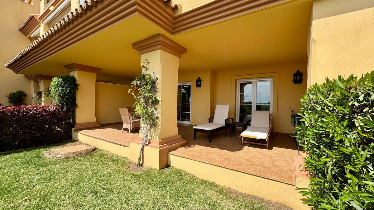Begane grond appartement in Nueva Andalucía-7