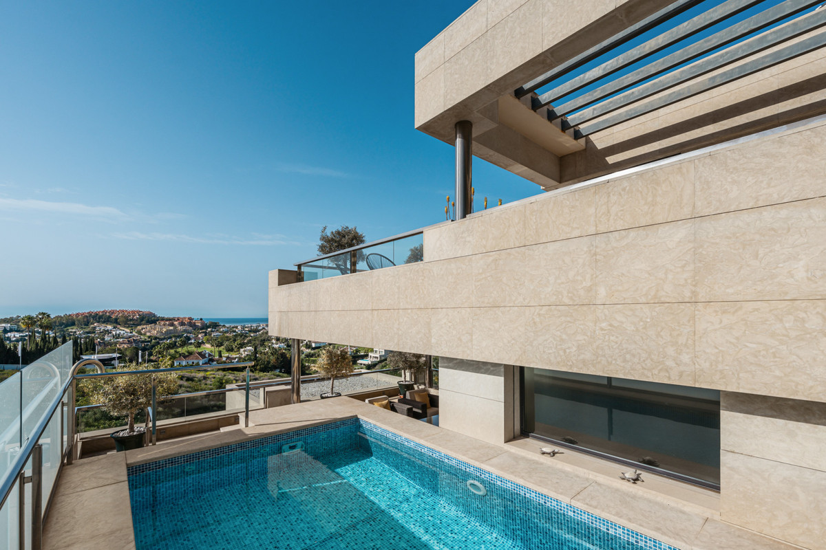 Penthouse Duplex in Nueva Andalucía-22