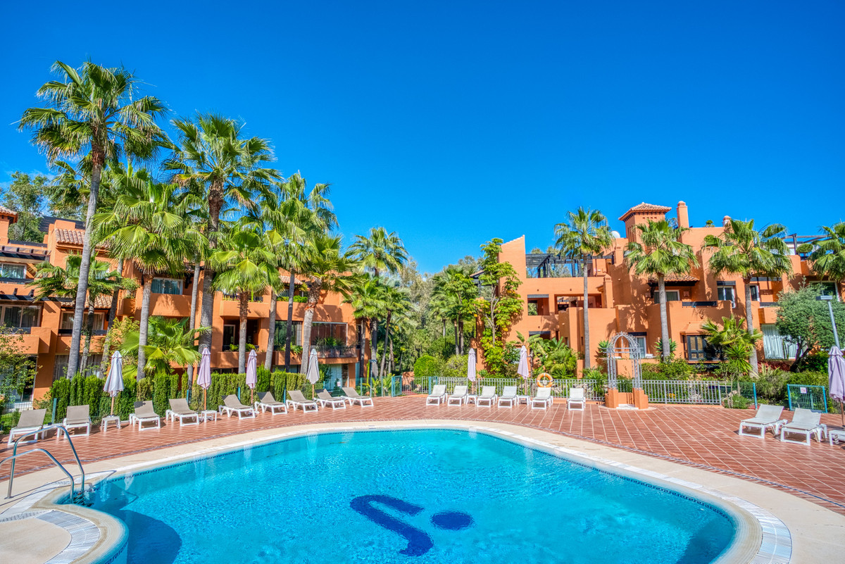 Appartement te koop in Nueva Andalucía | 2 slaapkamers H5042464