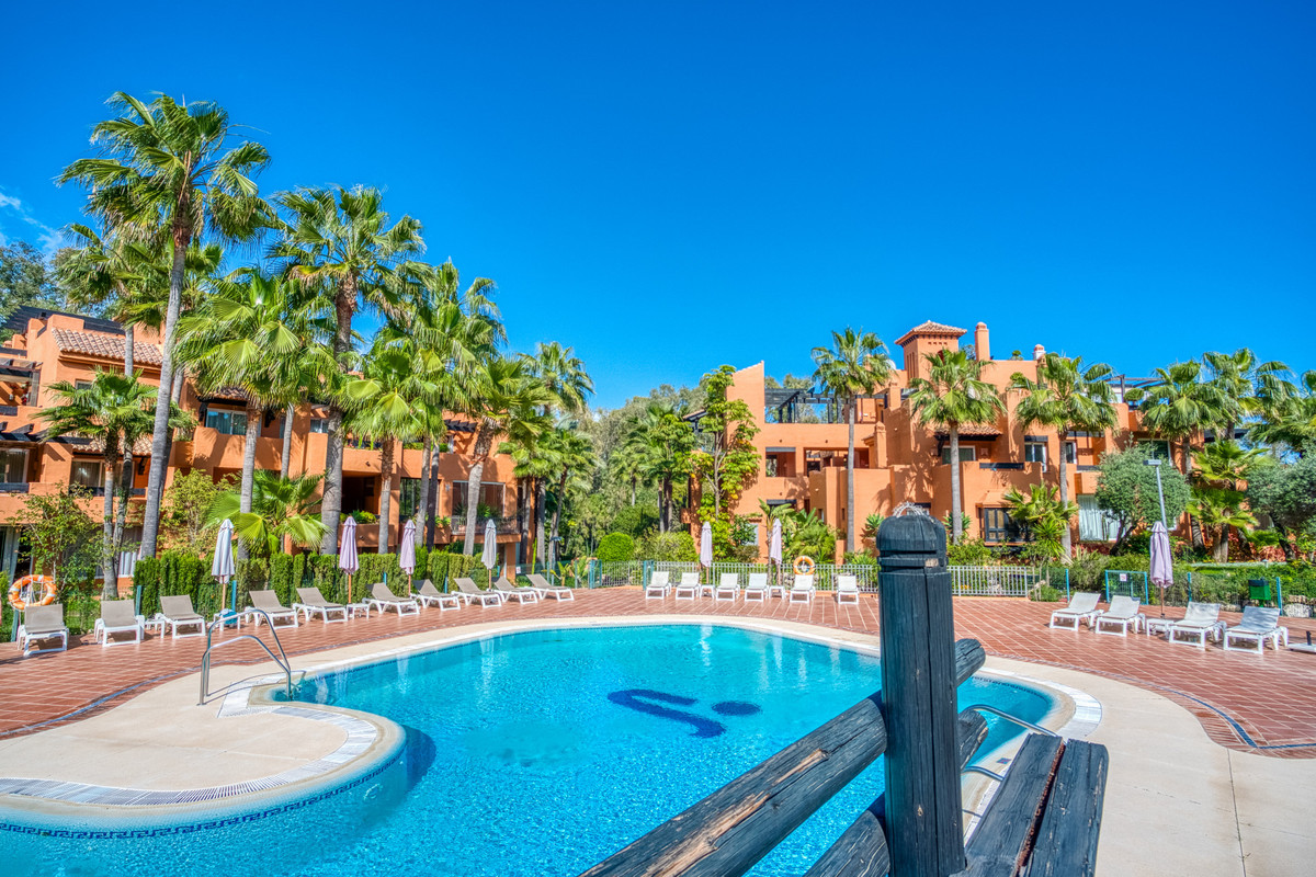 Appartement te koop in Nueva Andalucía | 2 slaapkamers H5042464