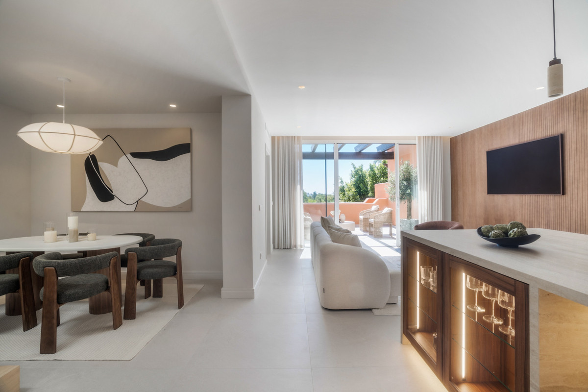 Appartement te koop in Nueva Andalucía | 4 slaapkamers H5056444