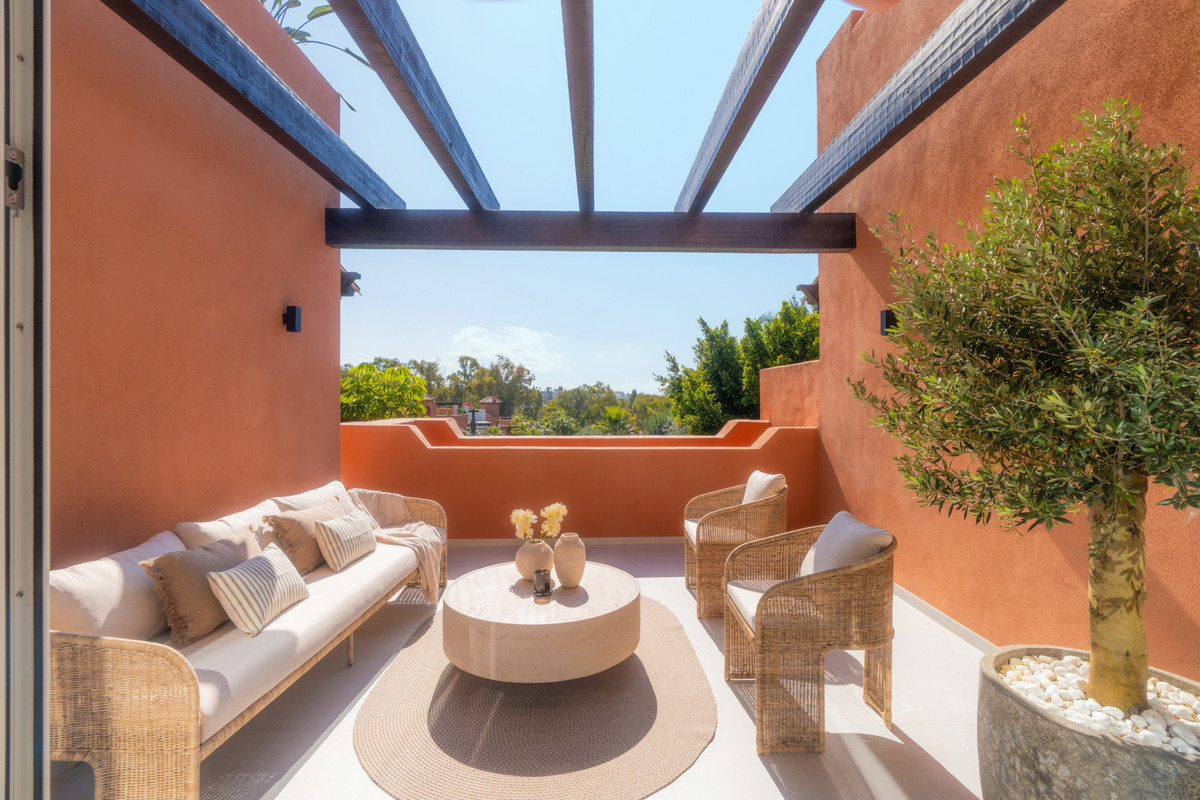 Appartement te koop in Nueva Andalucía | 4 slaapkamers H5056444