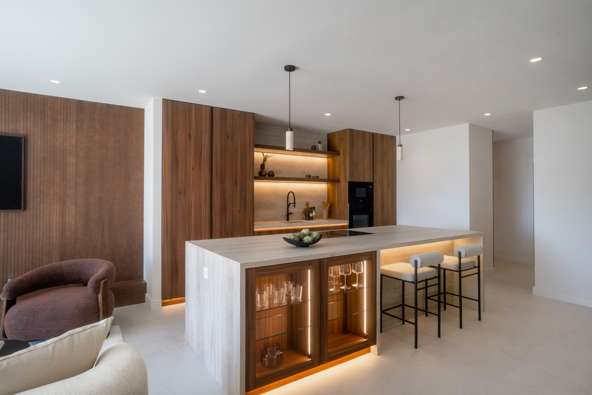 Appartement te koop in Nueva Andalucía | 4 slaapkamers H5056444