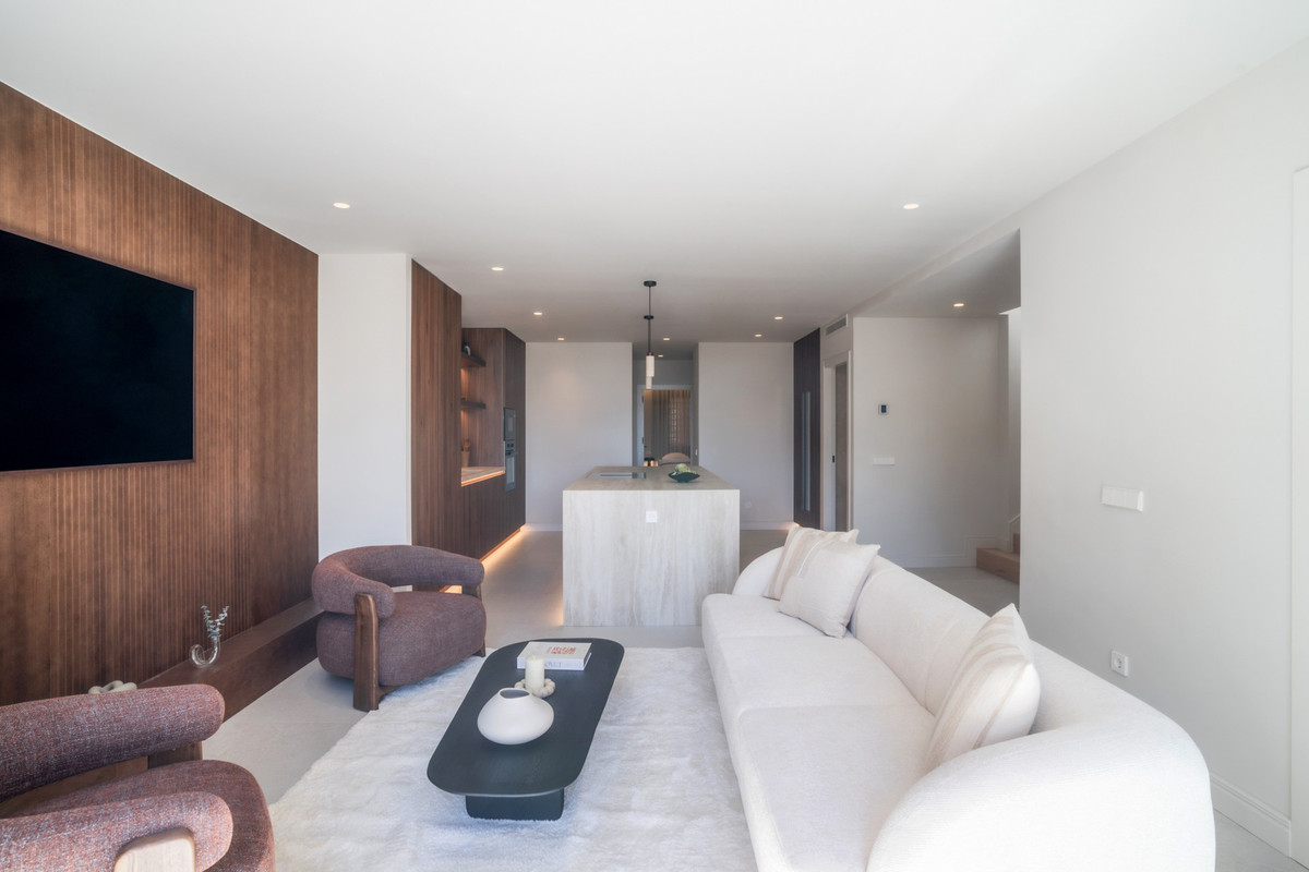 Appartement te koop in Nueva Andalucía | 4 slaapkamers H5056444