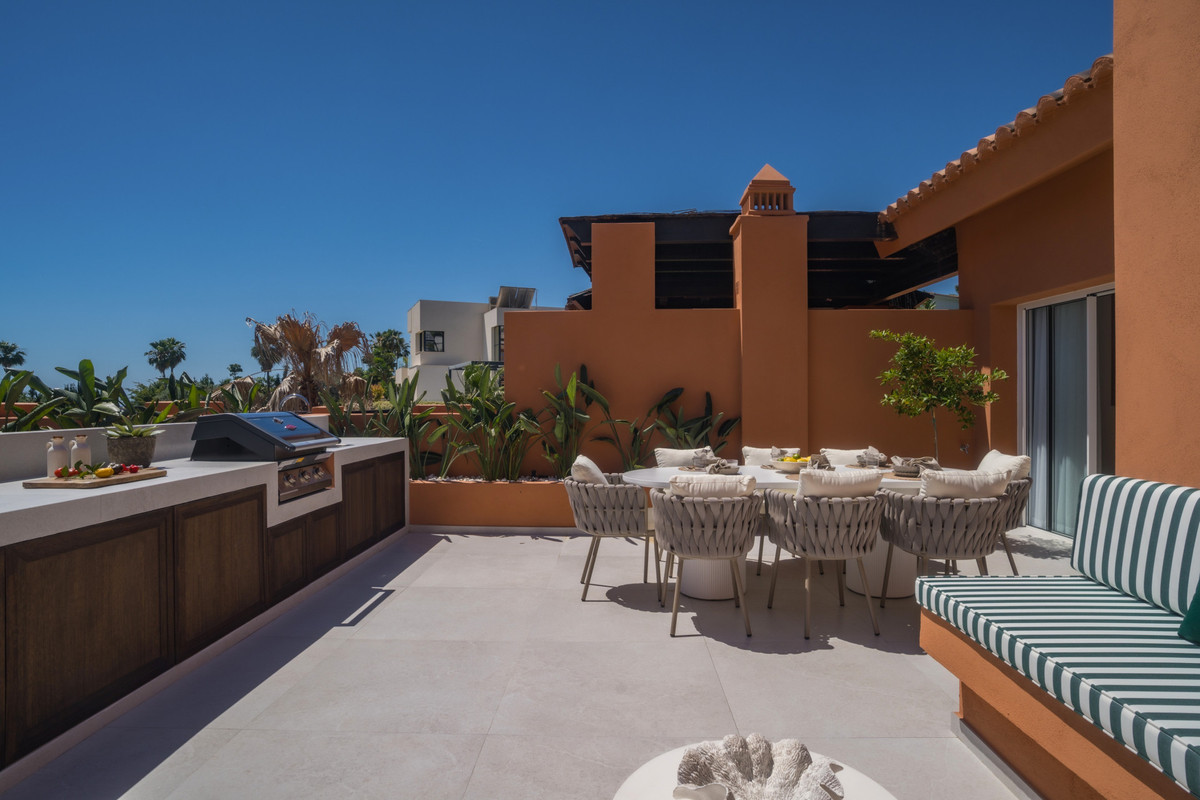 Appartement te koop in Nueva Andalucía | 4 slaapkamers H5056444