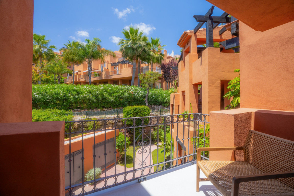 Appartement te koop in Nueva Andalucía | 4 slaapkamers H5056444