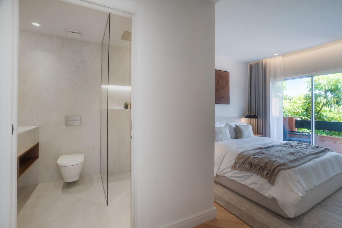 Appartement te koop in Nueva Andalucía | 4 slaapkamers H5056444