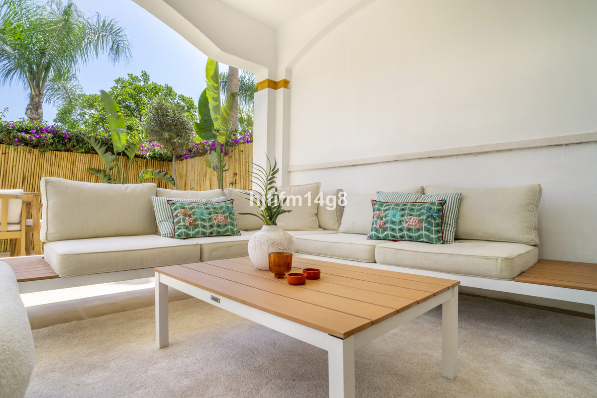 Appartement te koop in Nueva Andalucía | 2 slaapkamers H5057896