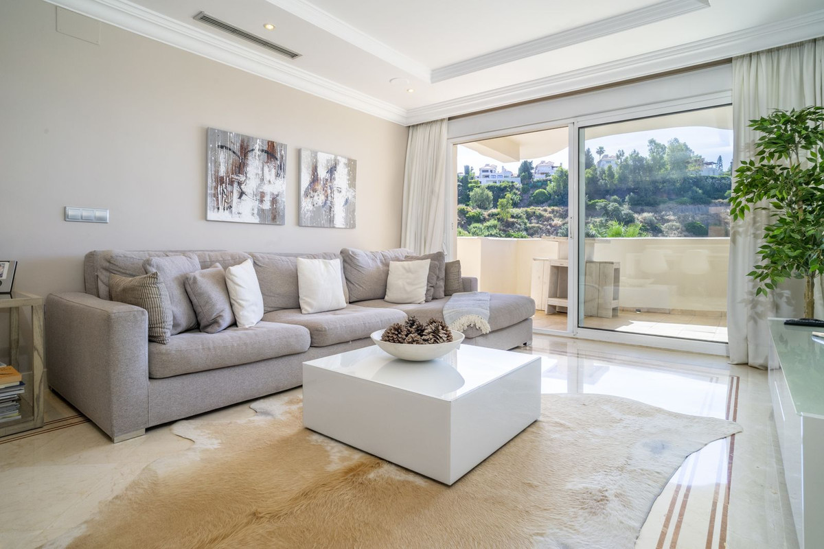 Appartement te koop in Nueva Andalucía | 2 slaapkamers H5061667