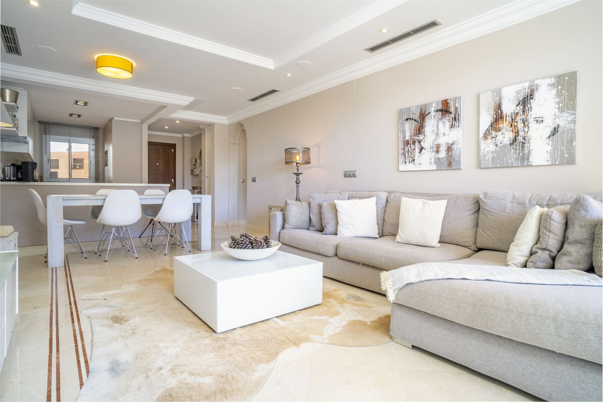 Appartement te koop in Nueva Andalucía | 2 slaapkamers H5061667