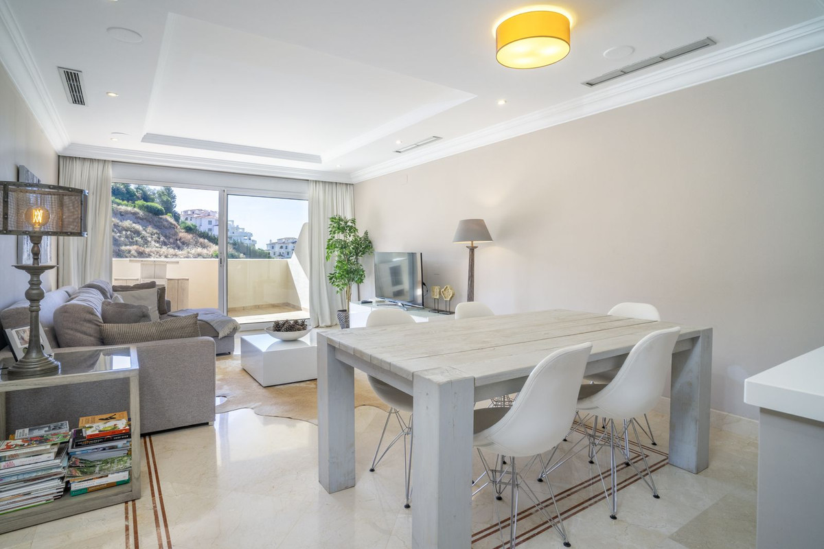 Appartement te koop in Nueva Andalucía | 2 slaapkamers H5061667