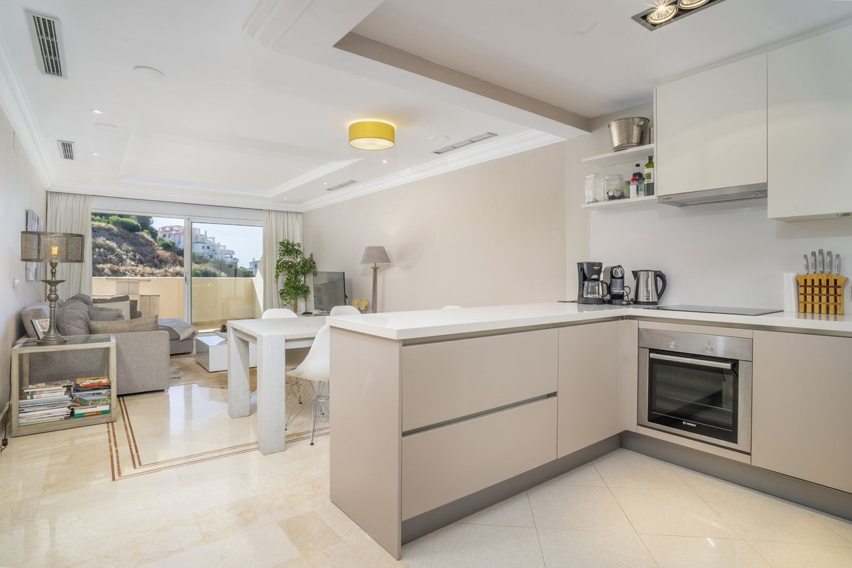 Appartement te koop in Nueva Andalucía | 2 slaapkamers H5061667