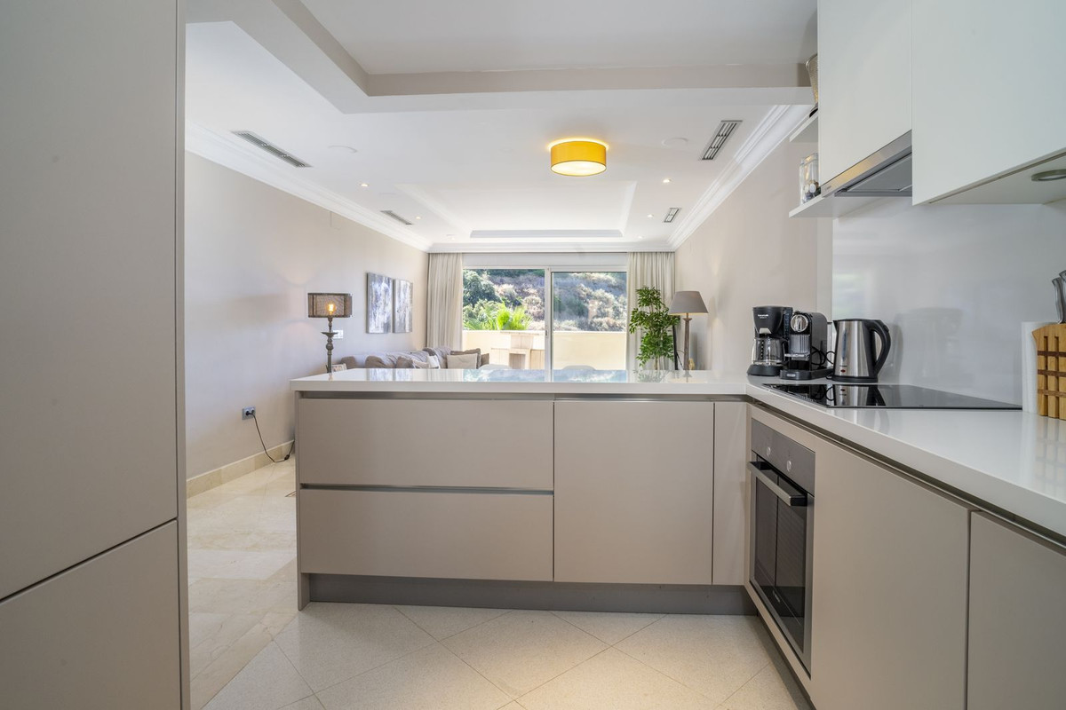 Appartement te koop in Nueva Andalucía | 2 slaapkamers H5061667