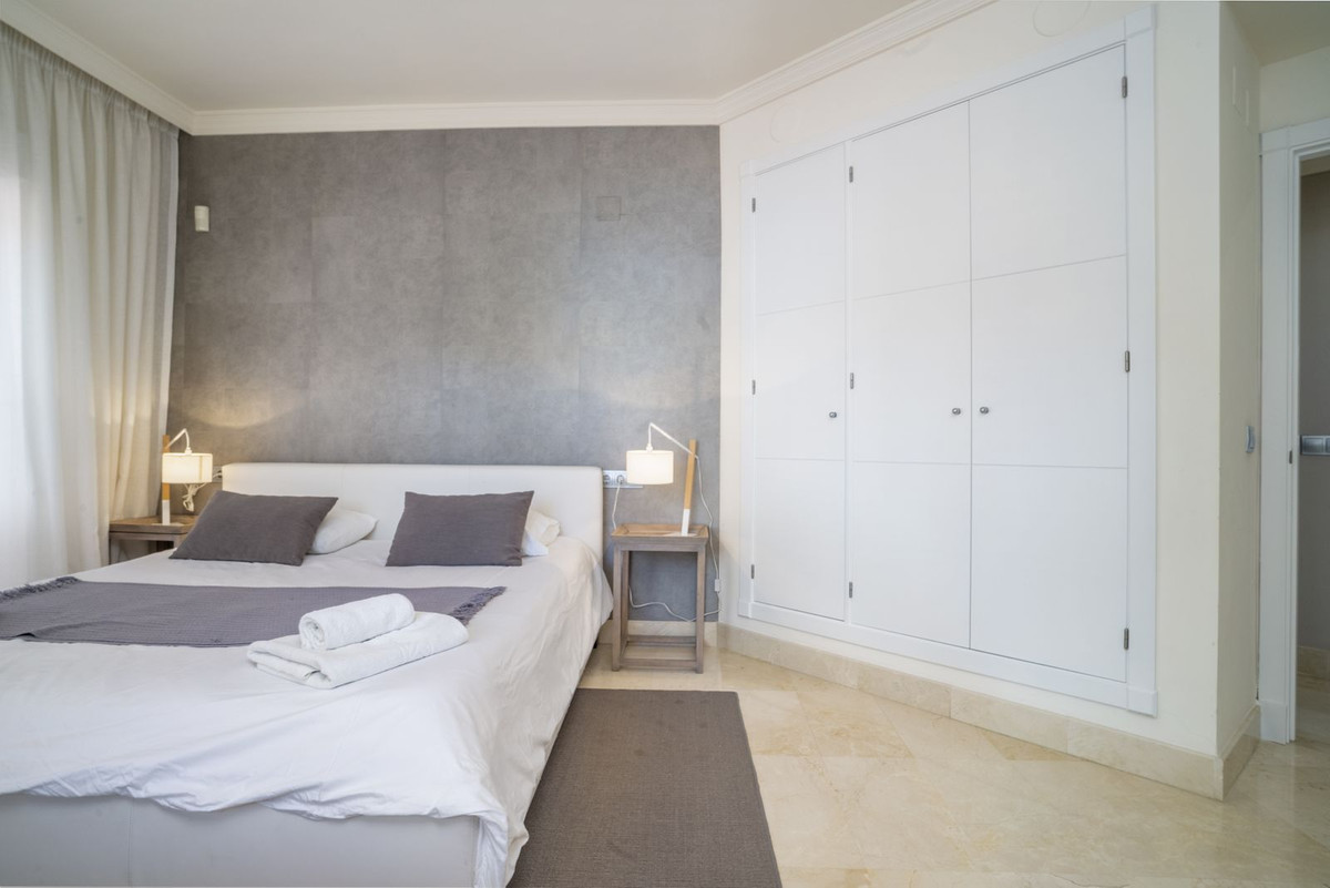 Appartement te koop in Nueva Andalucía | 2 slaapkamers H5061667