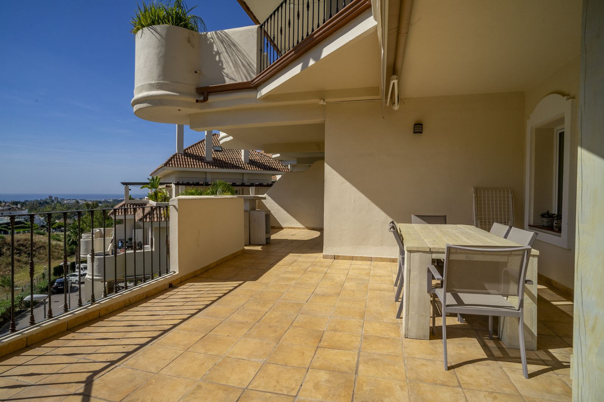 Appartement te koop in Nueva Andalucía | 2 slaapkamers H5061667