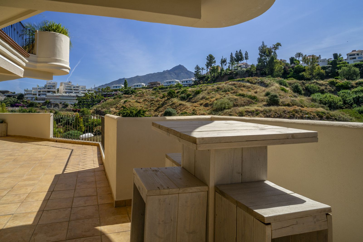 Appartement te koop in Nueva Andalucía | 2 slaapkamers H5061667