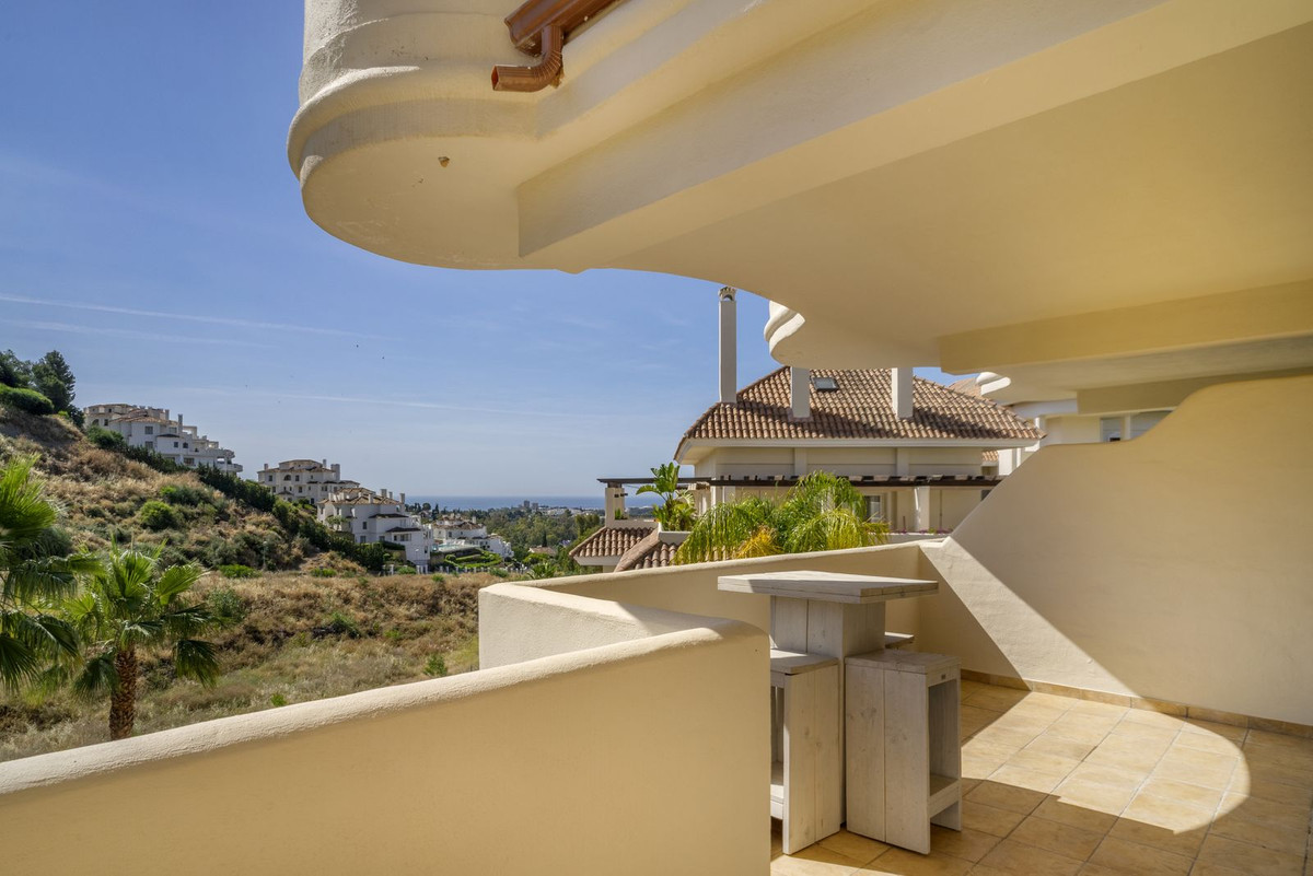 Appartement te koop in Nueva Andalucía | 2 slaapkamers H5061667