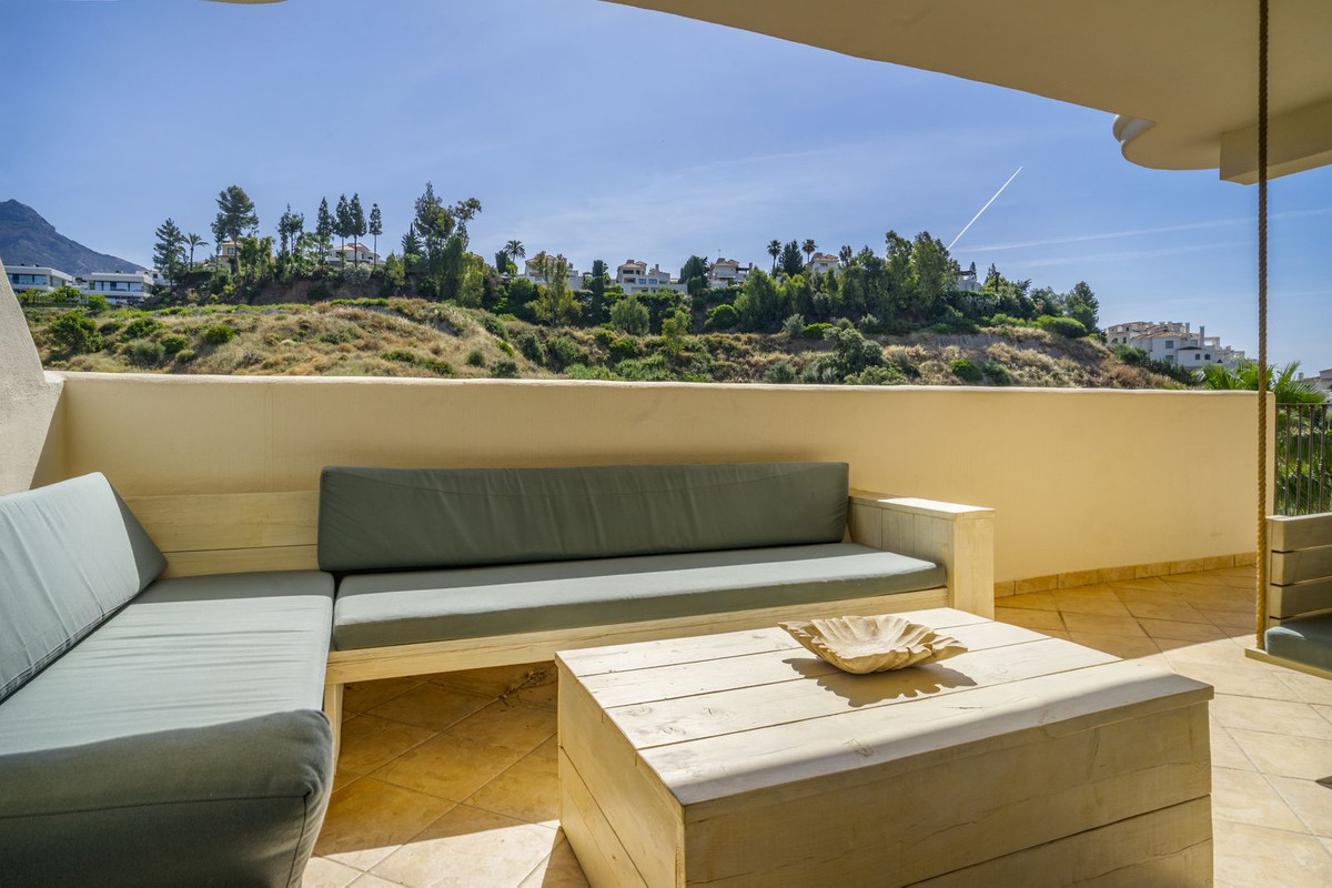 Appartement te koop in Nueva Andalucía | 2 slaapkamers H5061667