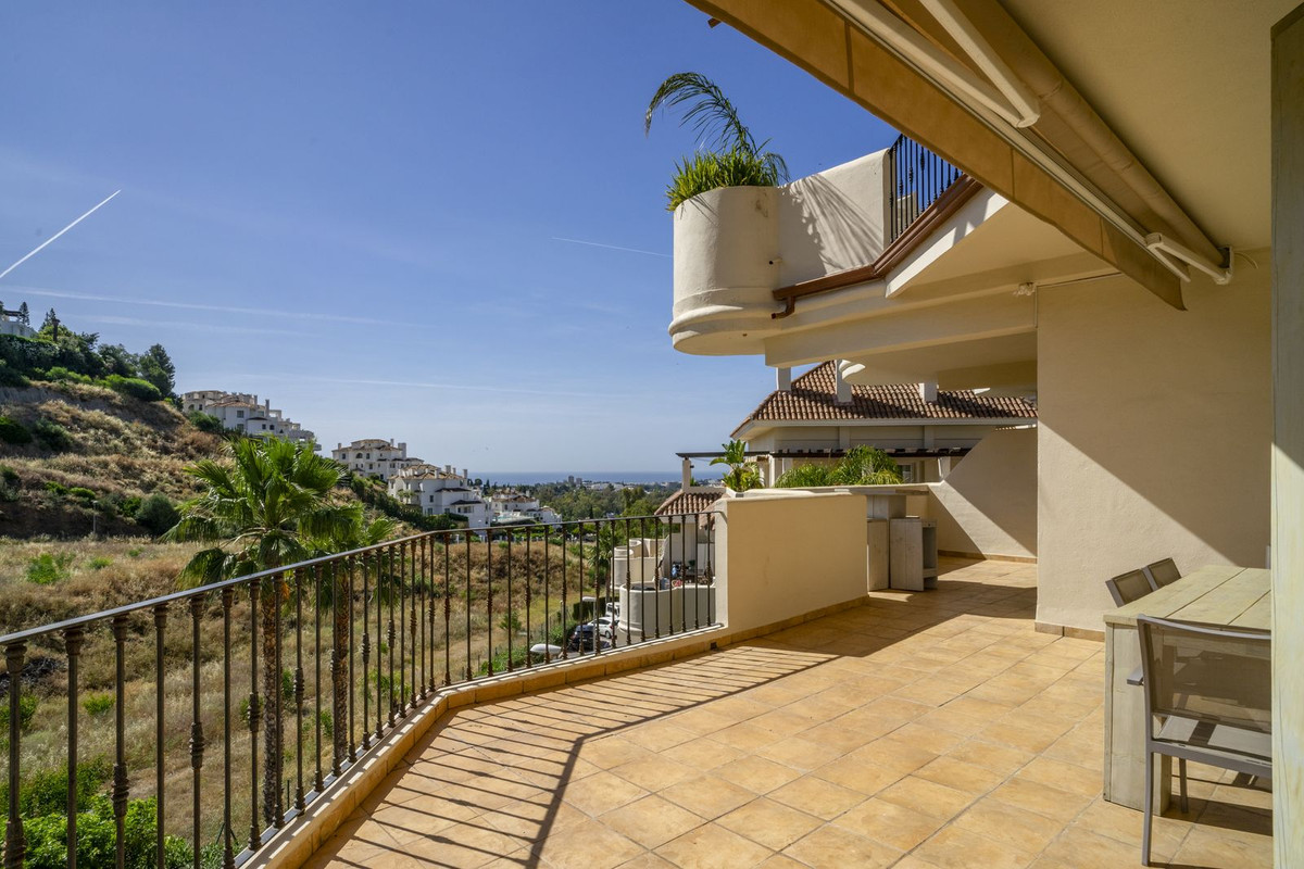 Appartement te koop in Nueva Andalucía | 2 slaapkamers H5061667