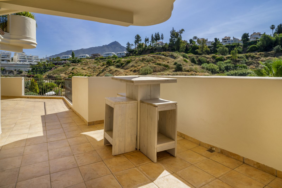 Appartement te koop in Nueva Andalucía | 2 slaapkamers H5061667