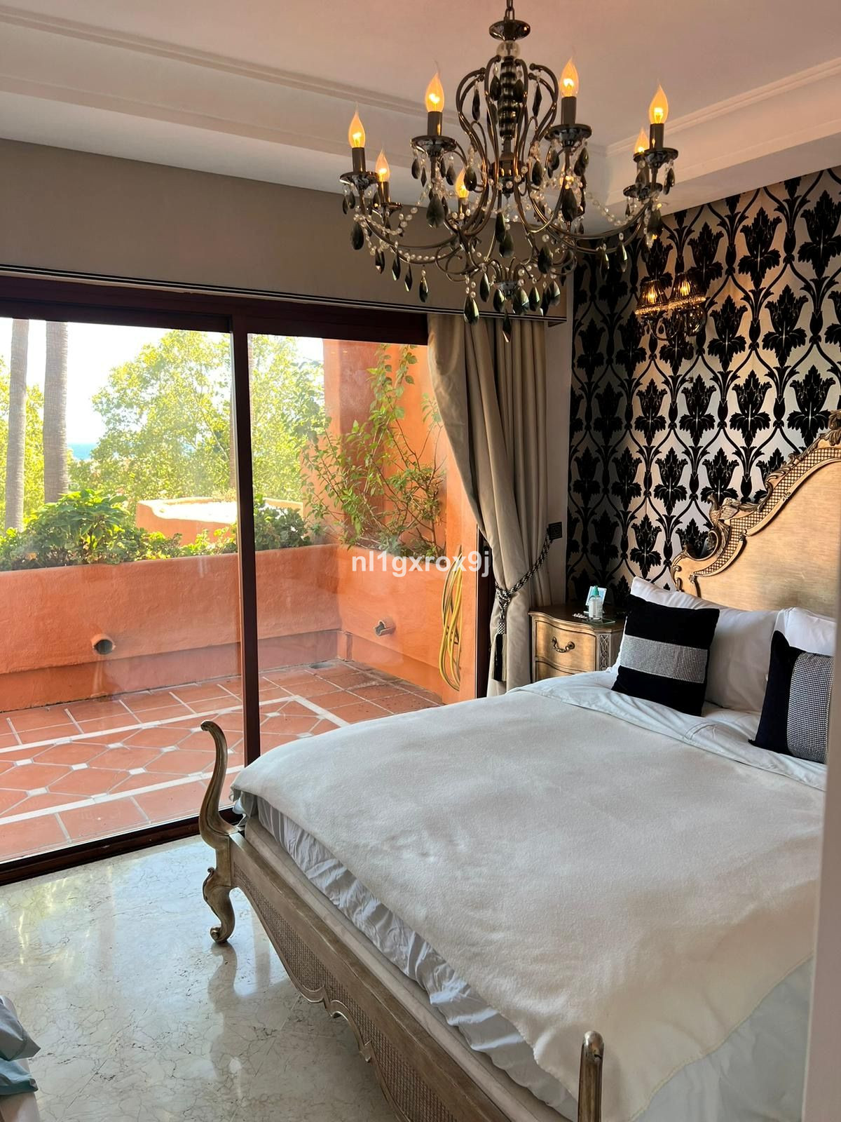 Appartement te koop in Nueva Andalucía | 3 slaapkamers H5061892