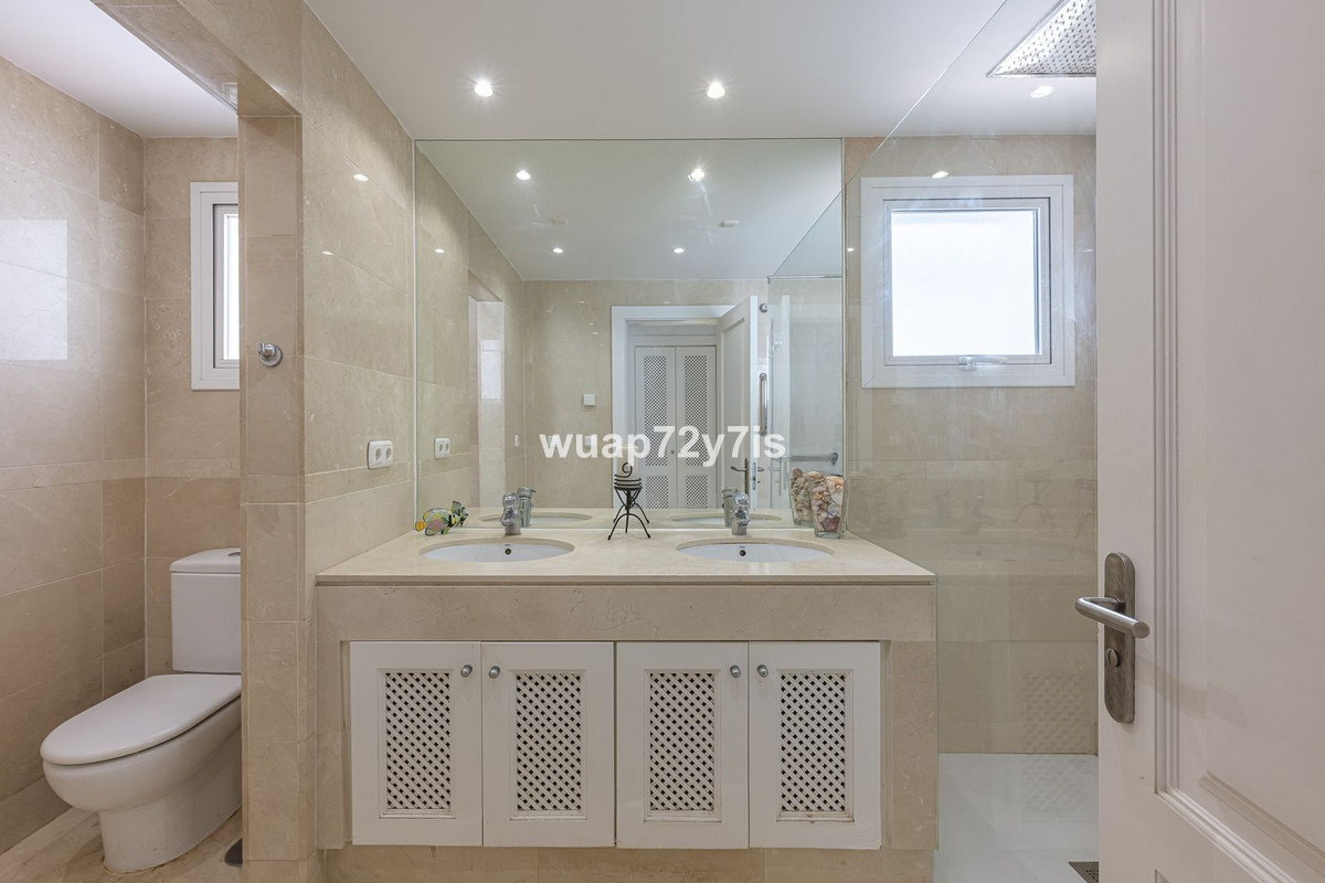 Apartment te koop in Nueva Andalucía | 3 slaapkamers H5064091