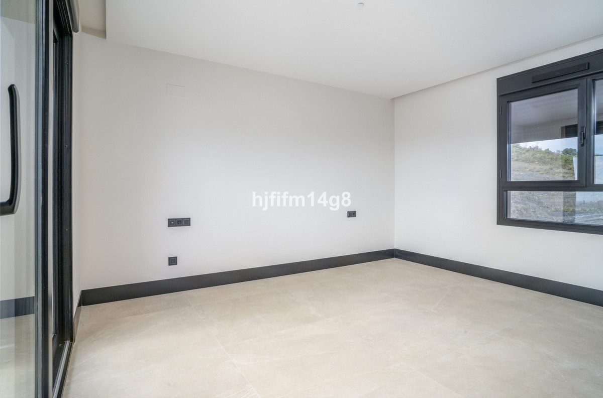 Appartement te koop in Nueva Andalucía | 3 slaapkamers H5073457