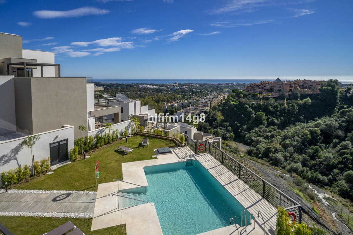 Appartement te koop in Nueva Andalucía | 3 slaapkamers H5073457