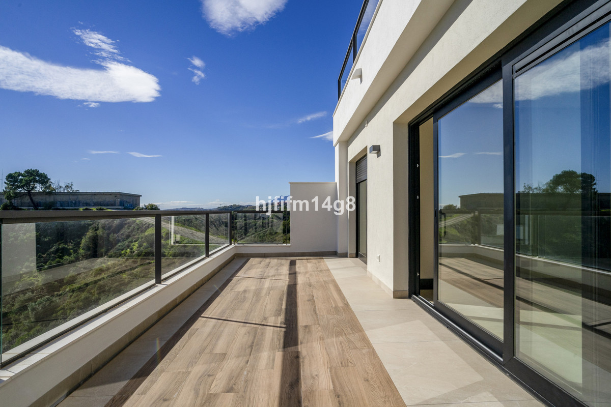 Appartement te koop in Nueva Andalucía | 3 slaapkamers H5073457