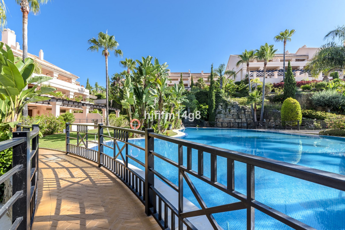 Apartment te koop in Nueva Andalucía | 2 slaapkamers H5075614