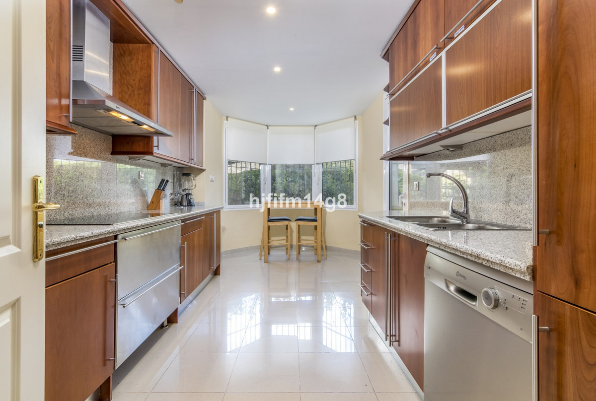Apartment te koop in Nueva Andalucía | 2 slaapkamers H5075614