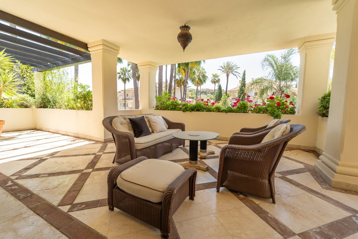 Appartement te koop in Nueva Andalucía | 3 slaapkamers H5078104