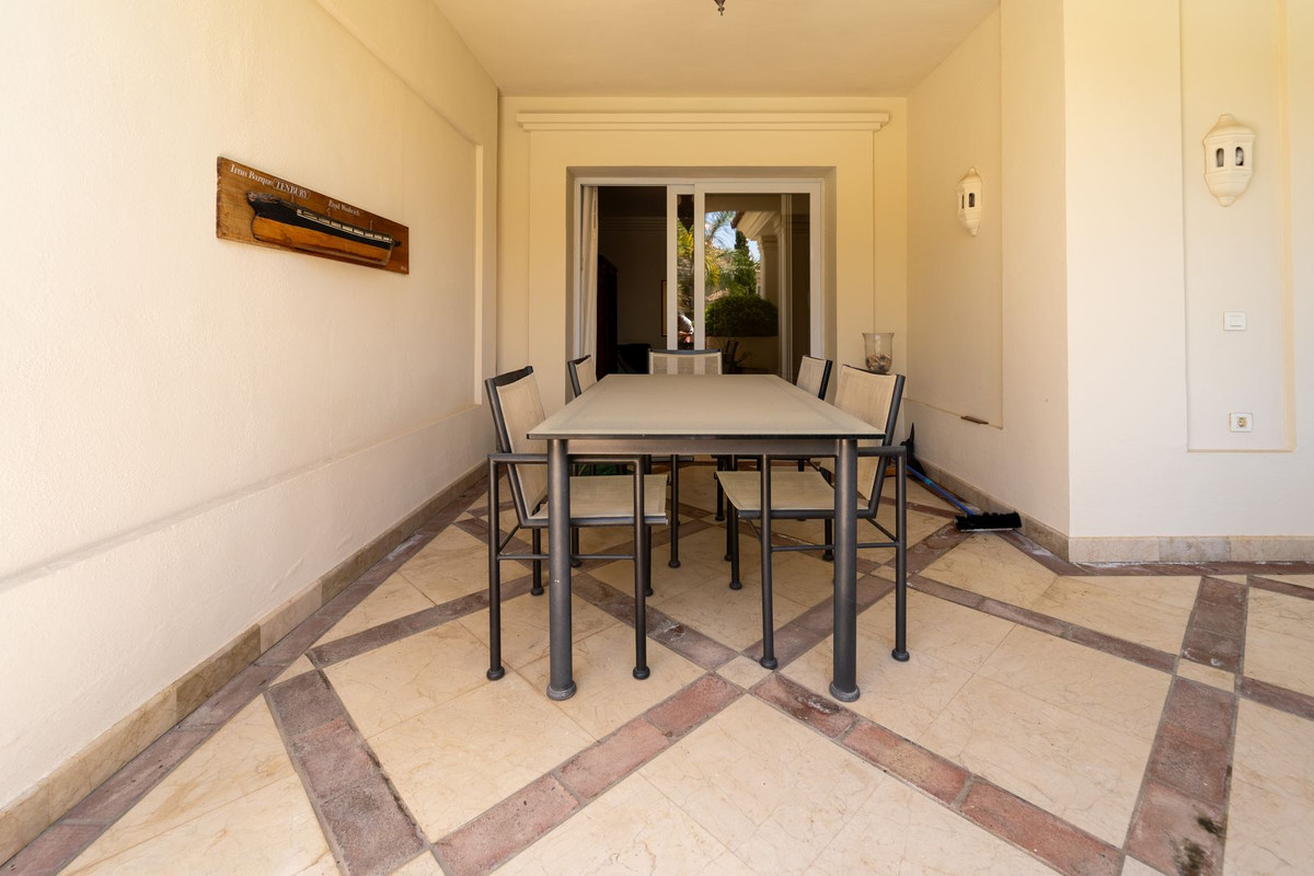 Appartement te koop in Nueva Andalucía | 3 slaapkamers H5078104