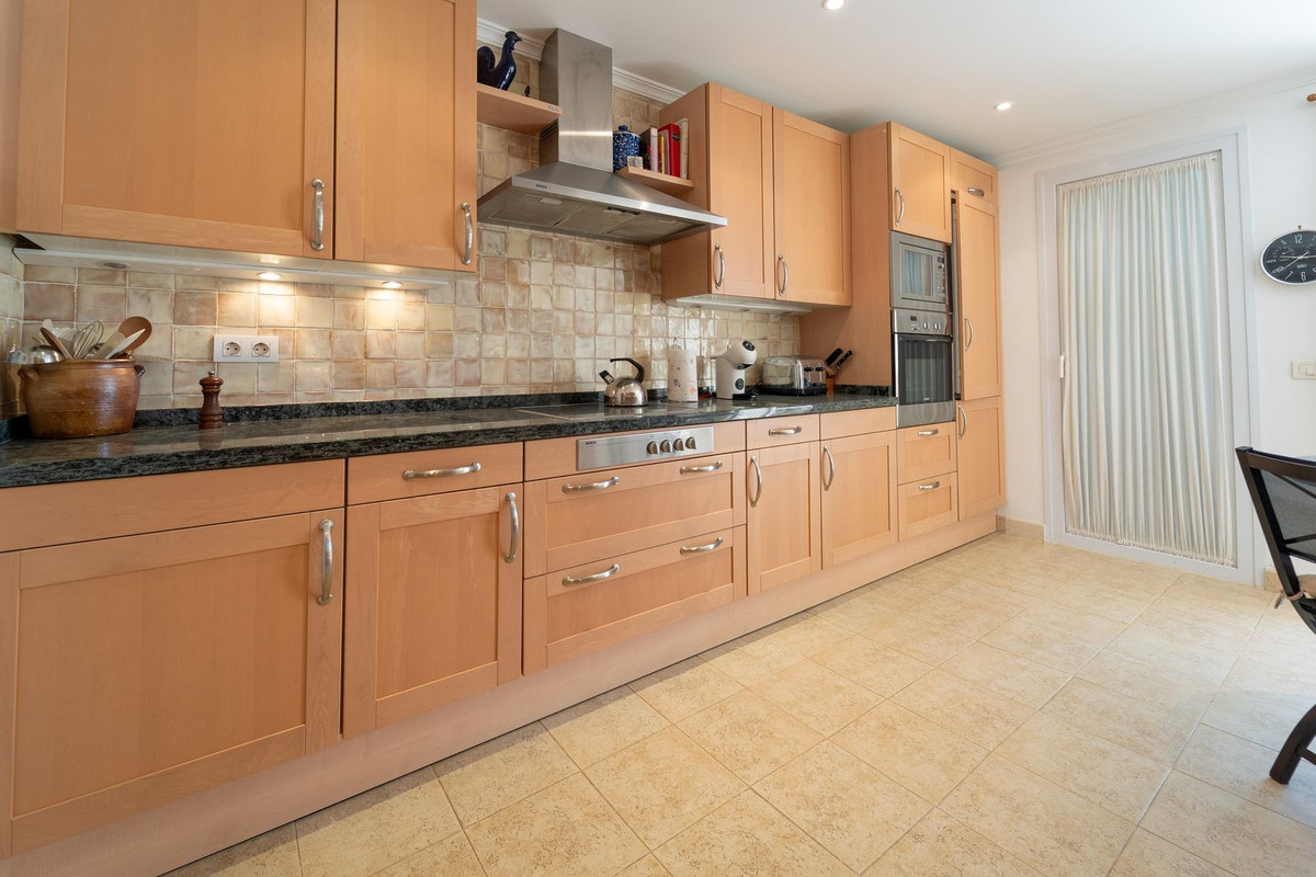 Appartement te koop in Nueva Andalucía | 3 slaapkamers H5078104