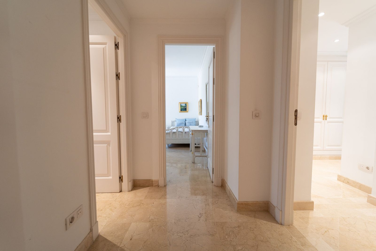 Appartement te koop in Nueva Andalucía | 3 slaapkamers H5078104
