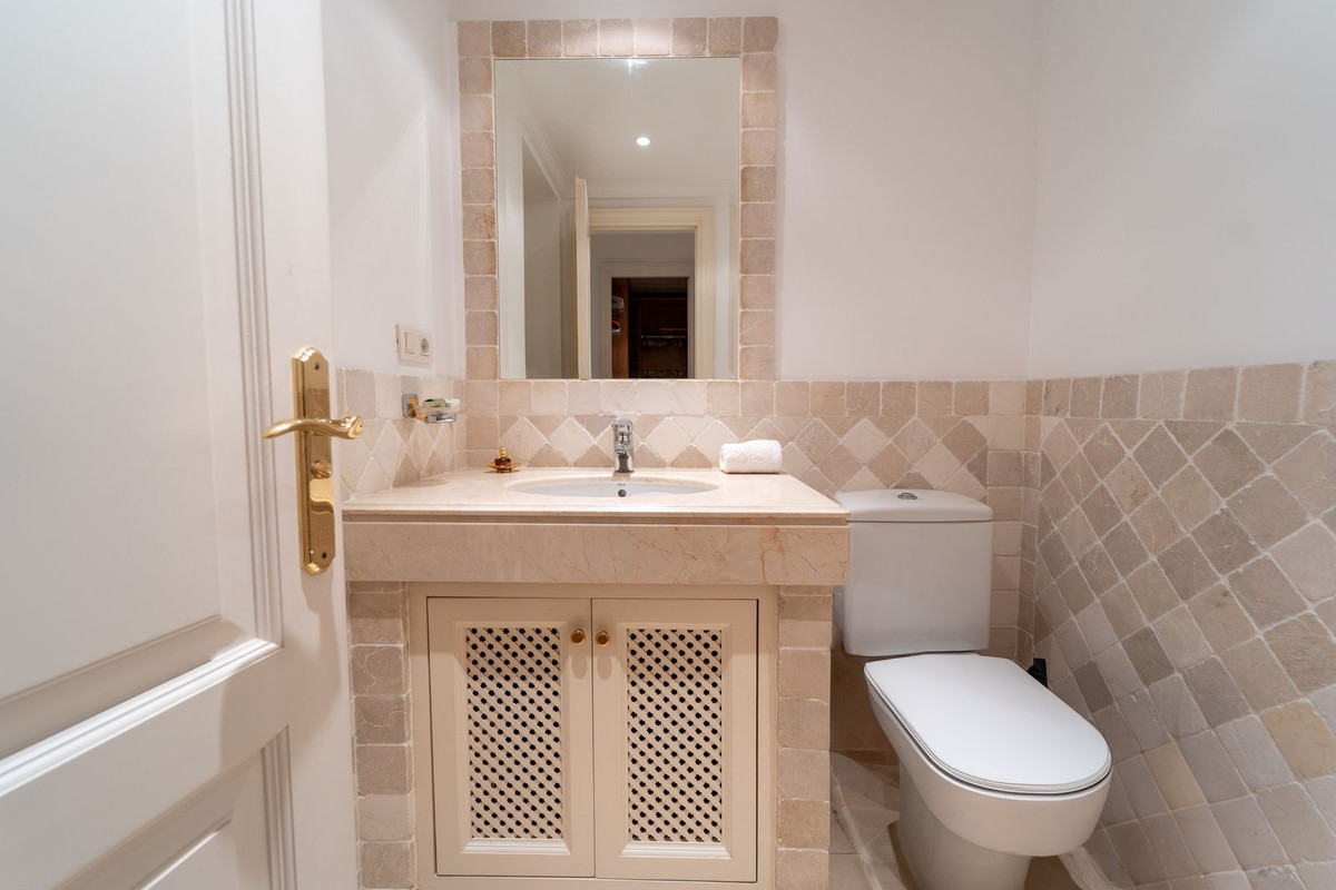 Appartement te koop in Nueva Andalucía | 3 slaapkamers H5078104