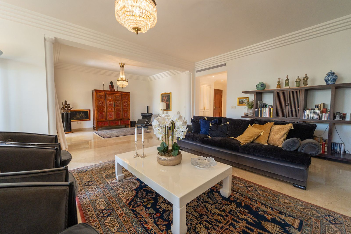 Appartement te koop in Nueva Andalucía | 3 slaapkamers H5078104