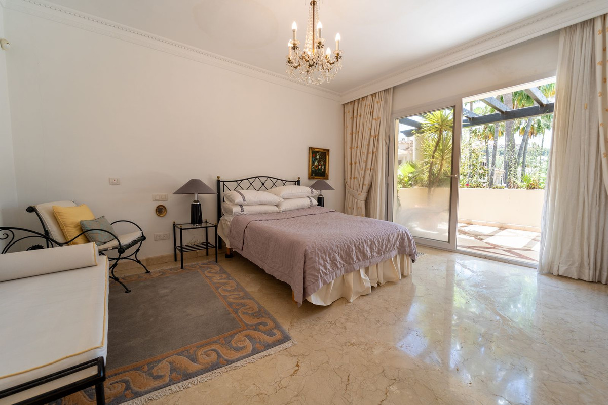 Appartement te koop in Nueva Andalucía | 3 slaapkamers H5078104