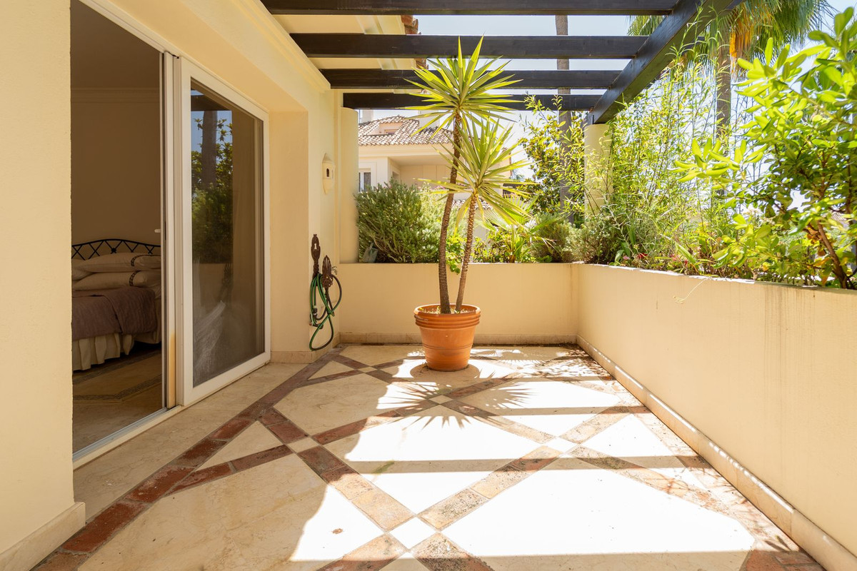 Appartement te koop in Nueva Andalucía | 3 slaapkamers H5078104