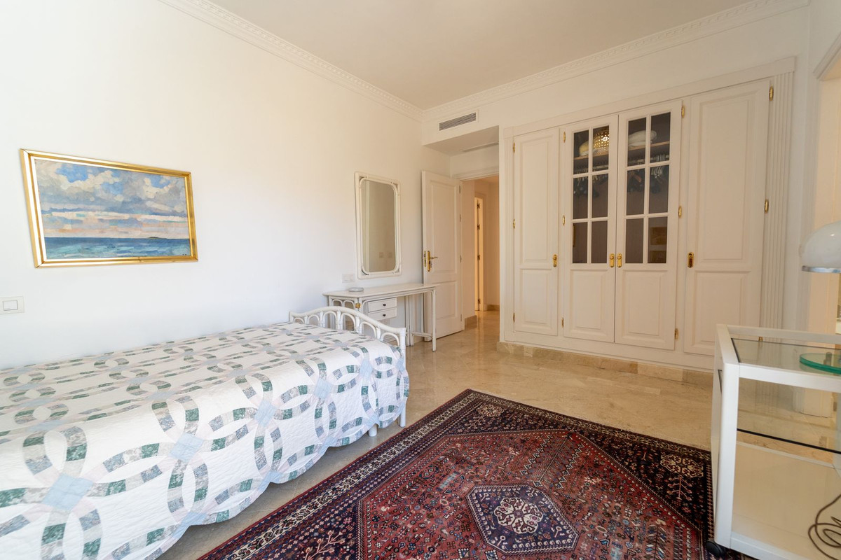 Appartement te koop in Nueva Andalucía | 3 slaapkamers H5078104